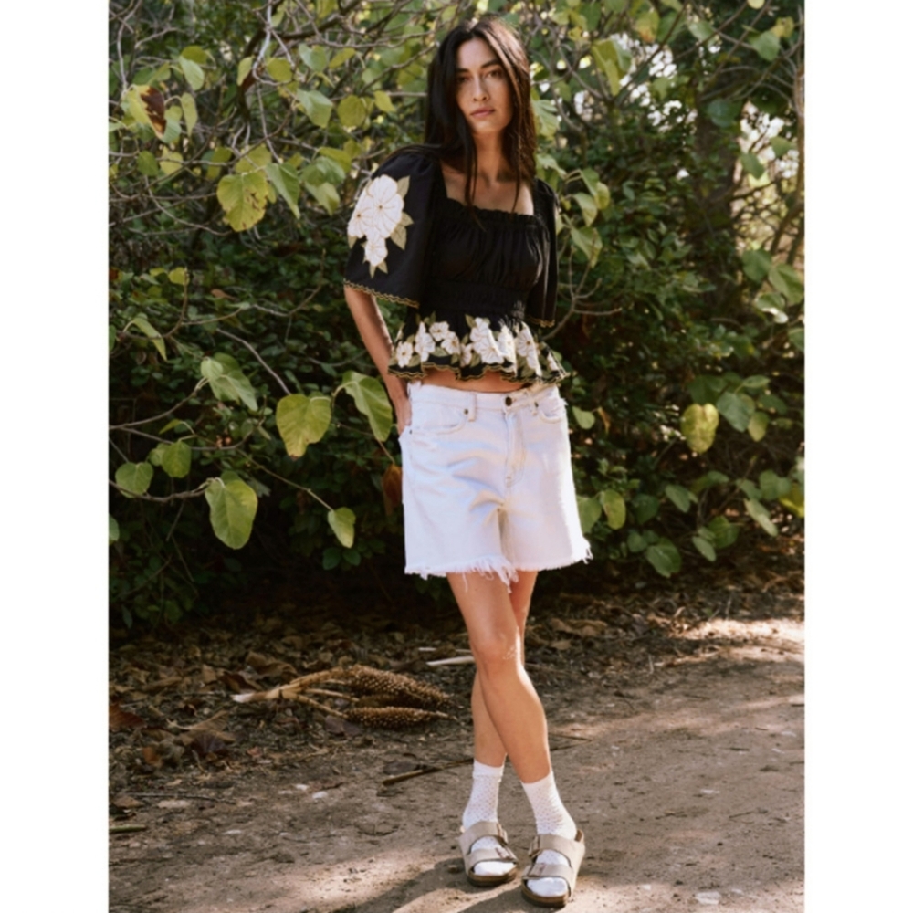 The GREAT. | The Easy Cut Off Denim Short in Bleach Wash Size 26 - Picture 1 of 8